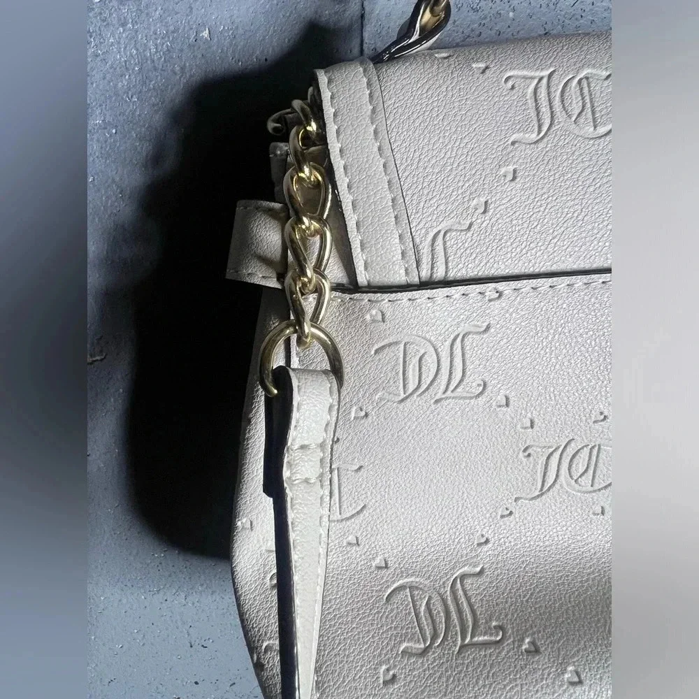 JUICY COUTURE NWT Stay in Circle Crossbody in Angel White